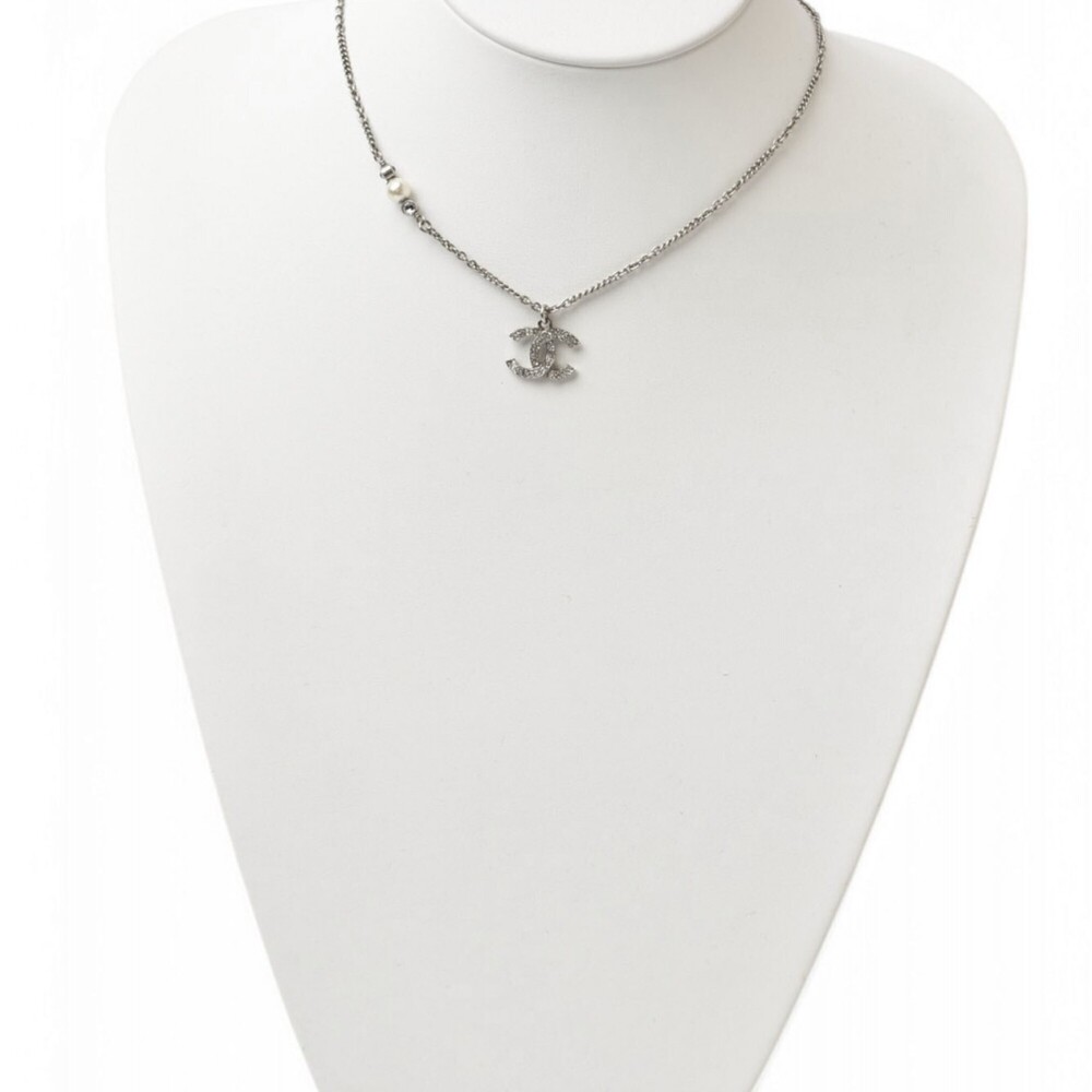 CHANEL Silver Pearl Logo Necklace - Picture 9 of 10